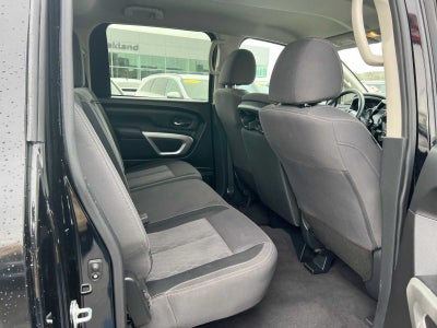 2022 Nissan Titan SV 4x2 Crew Cab