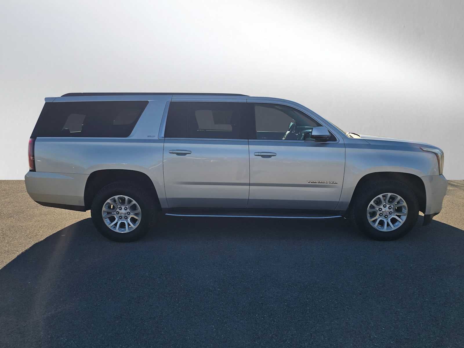 2017 GMC Yukon XL SLT