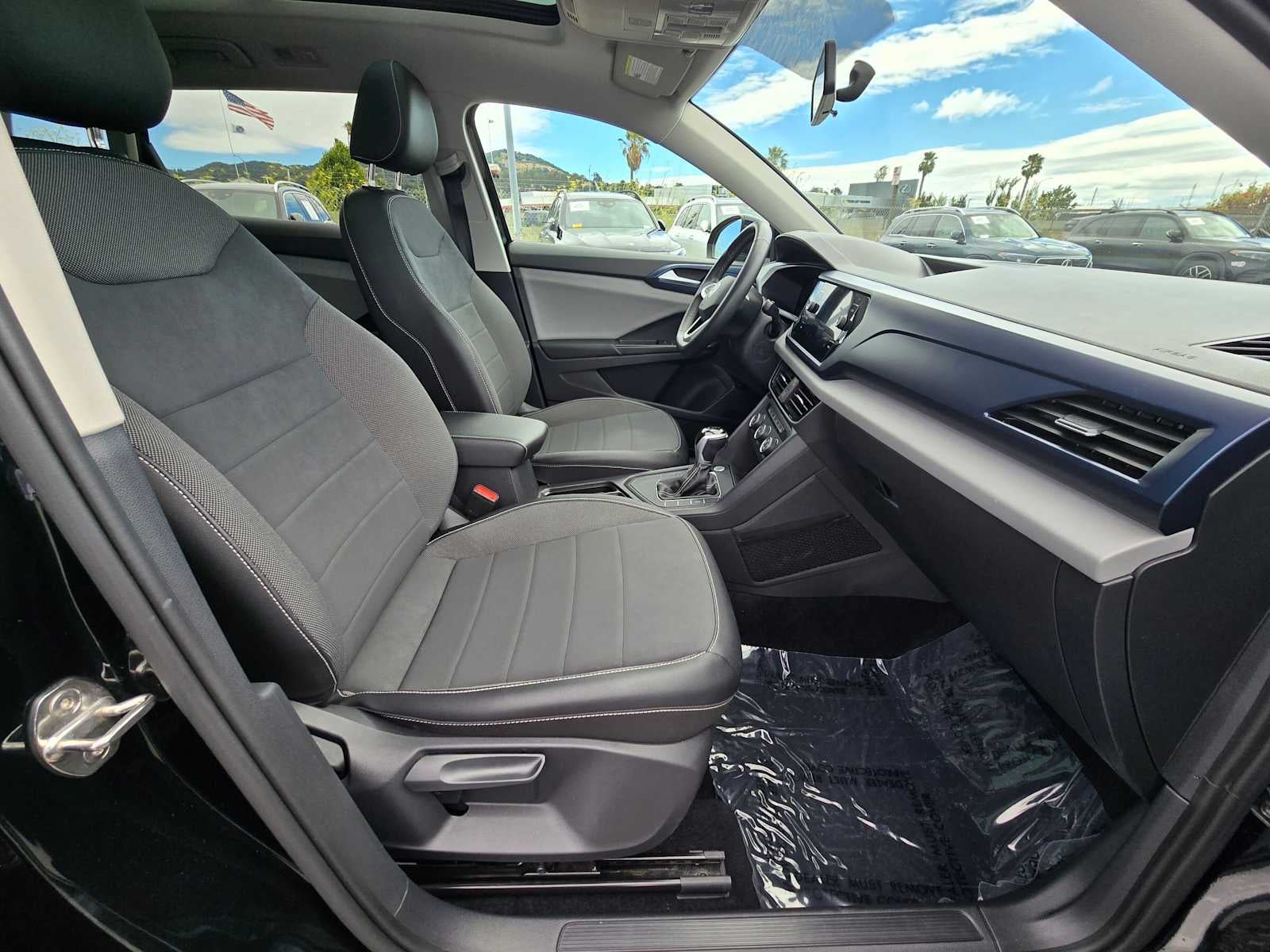 2022 Volkswagen Taos SE
