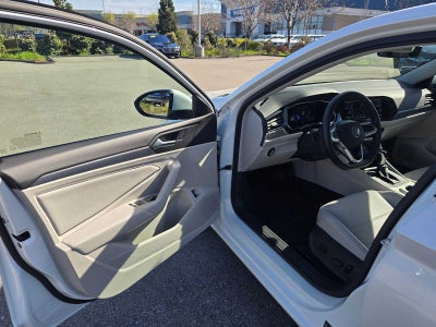 2023 Volkswagen Jetta SE