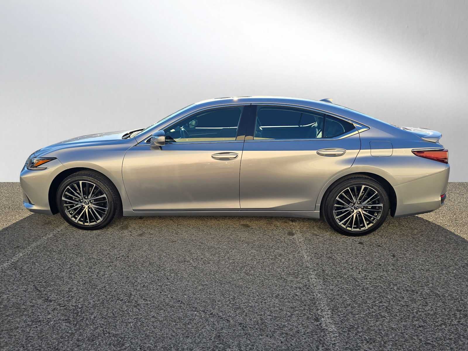 2025 Lexus ES ES 300h