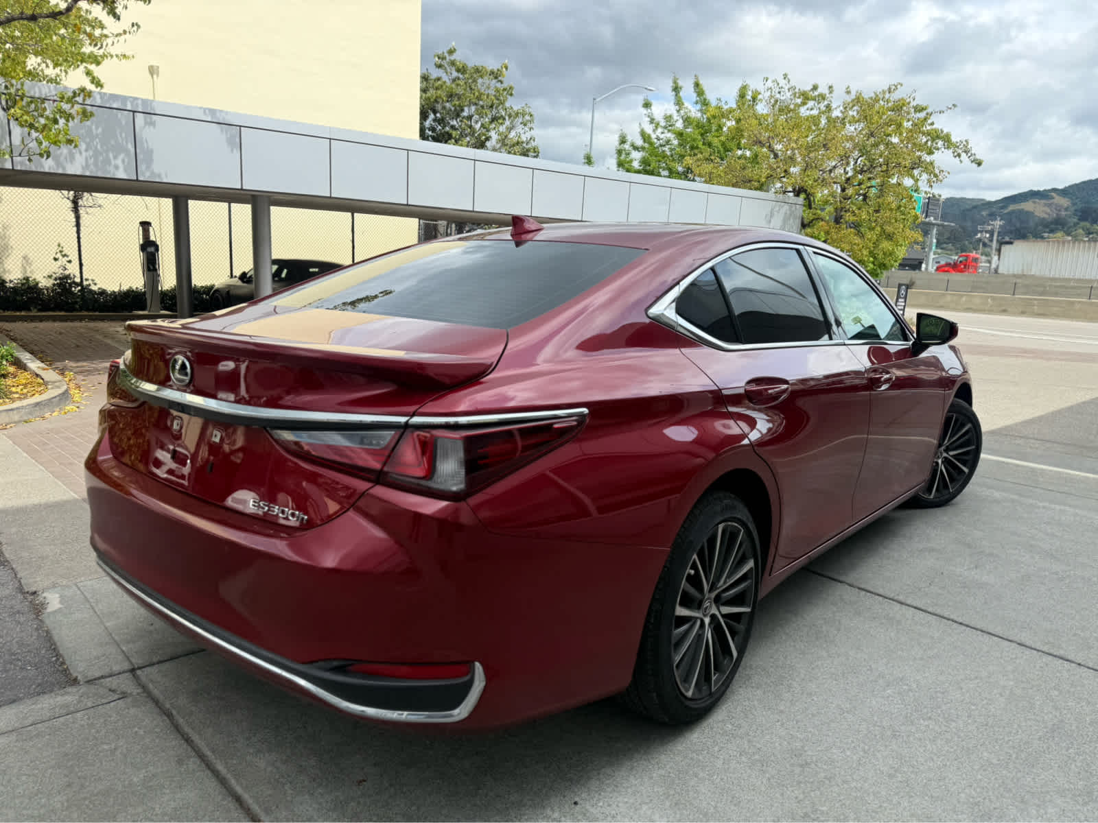 2025 Lexus ES 300h ES 300h