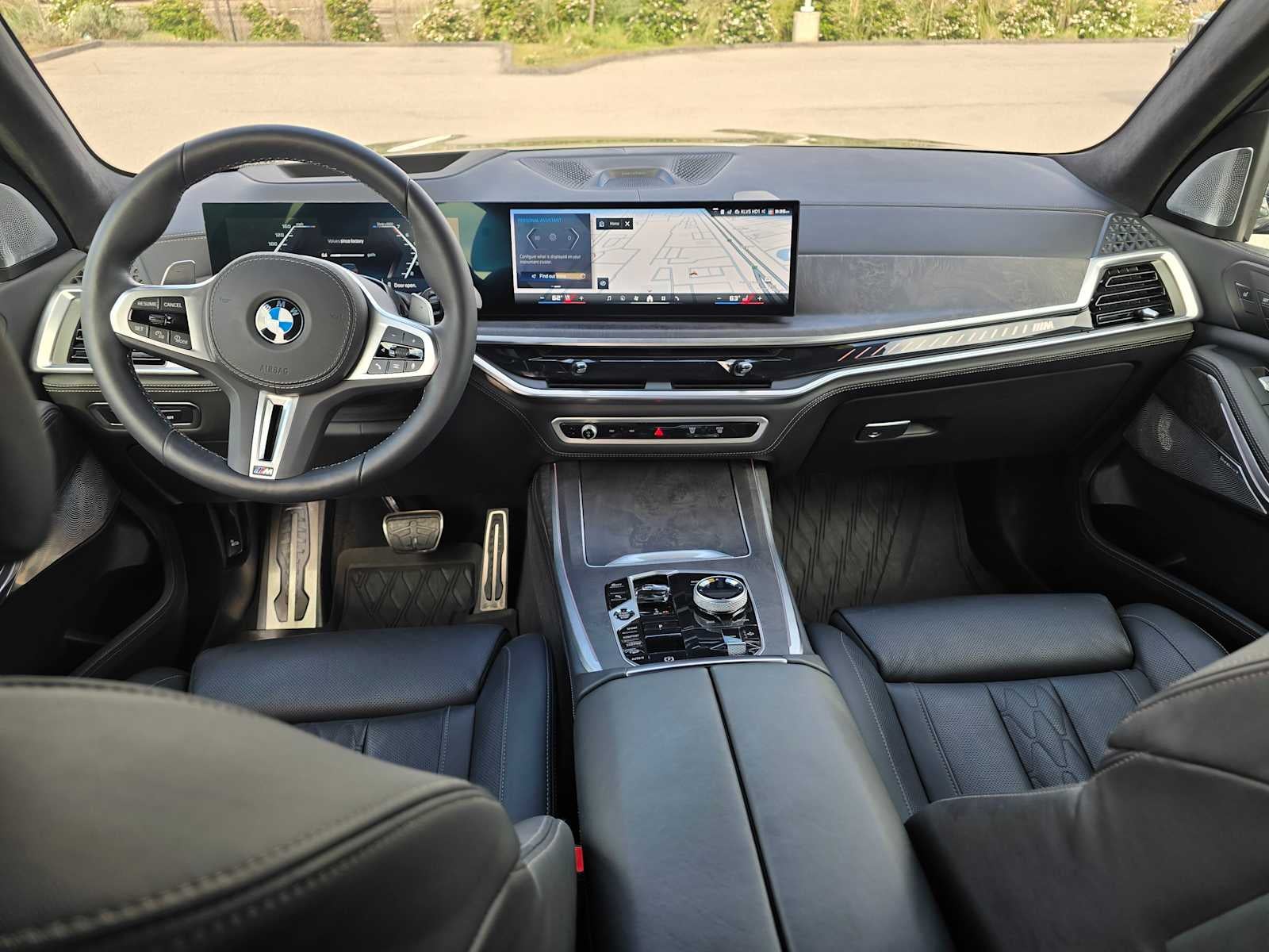 2025 BMW X7 M60i M60i