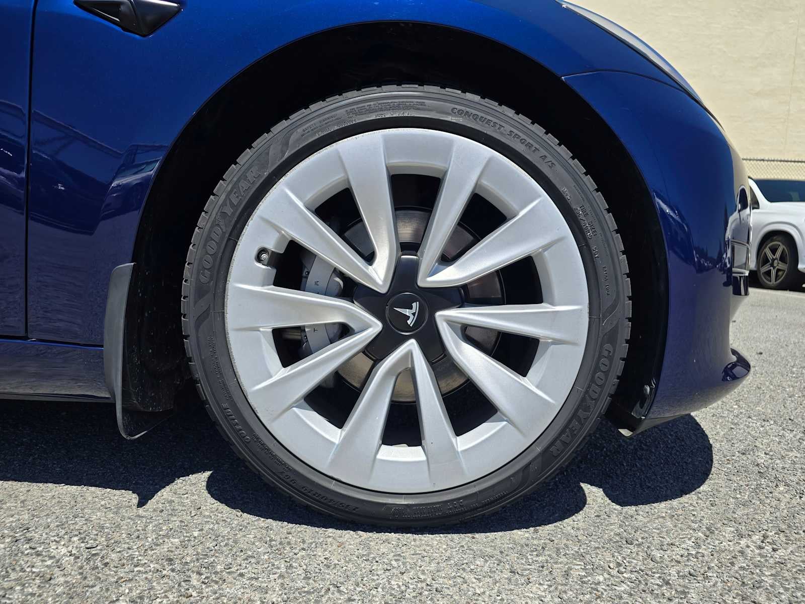 2023 Tesla Model 3 RWD