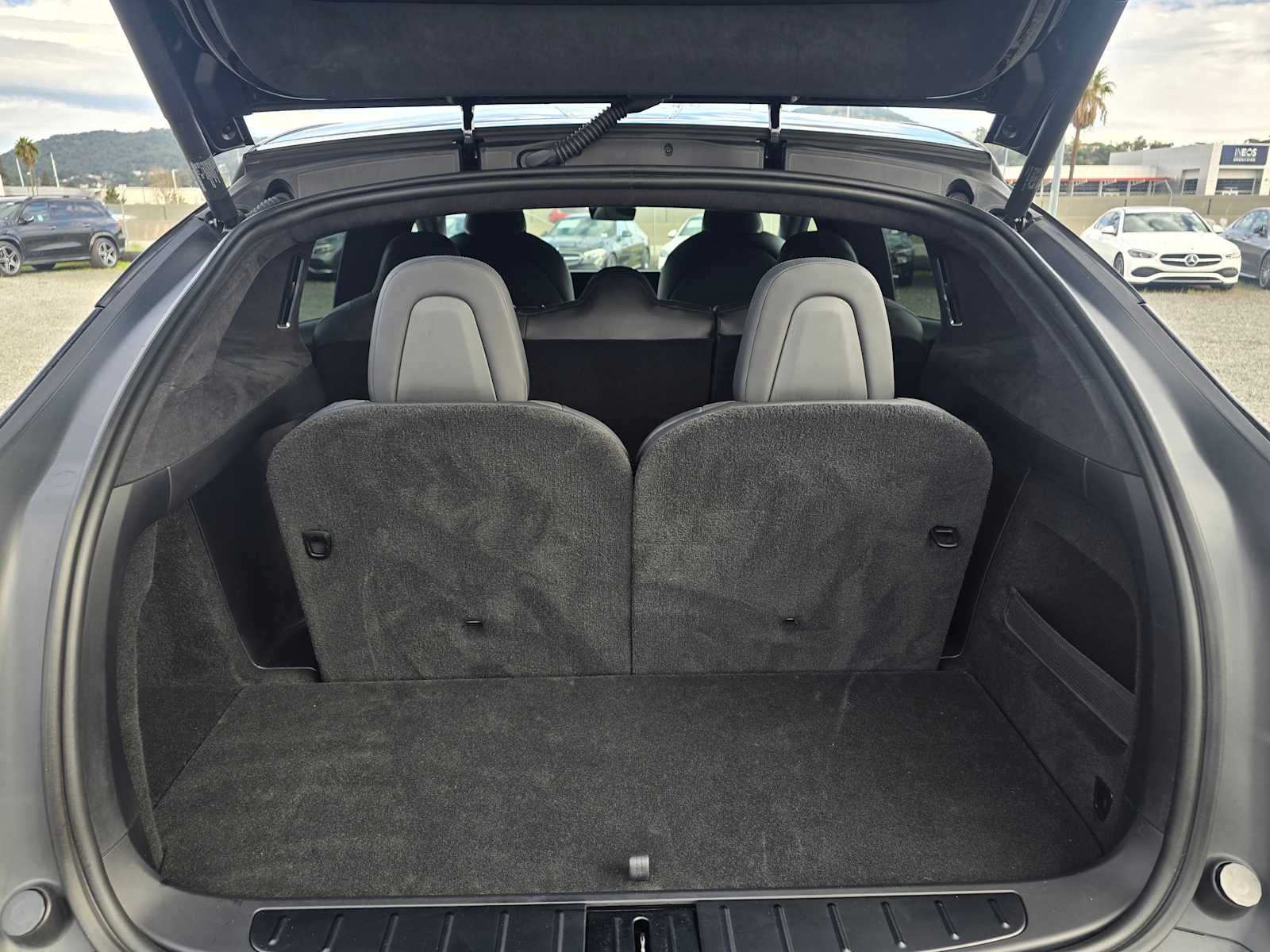 2022 Tesla Model X AWD