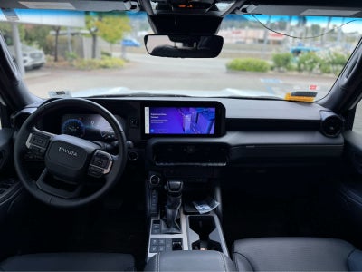 2025 Toyota Land Cruiser 4WD (Natl)