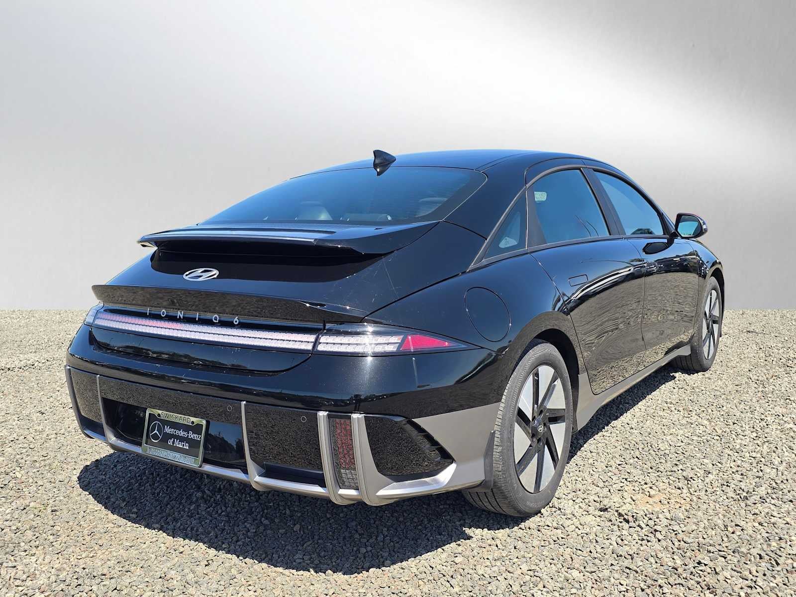 2024 Hyundai IONIQ 6 SE