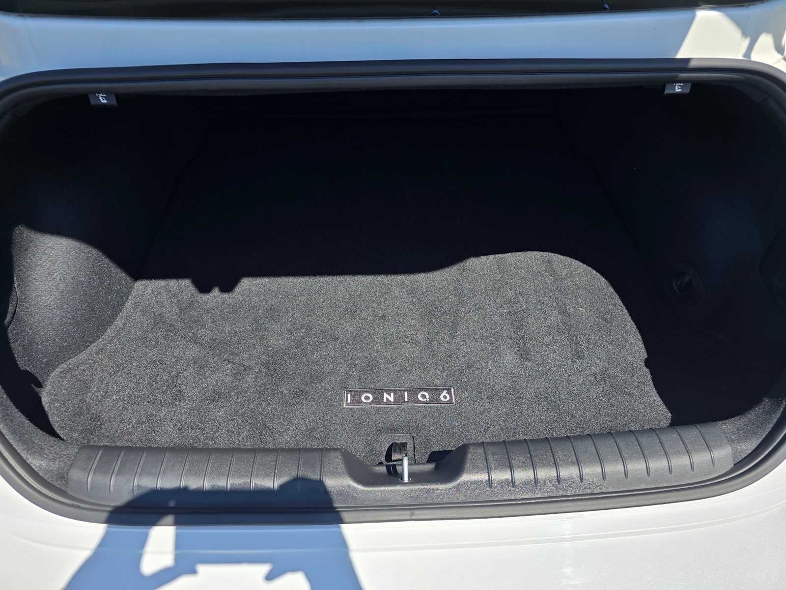 2024 Hyundai IONIQ 6 SE