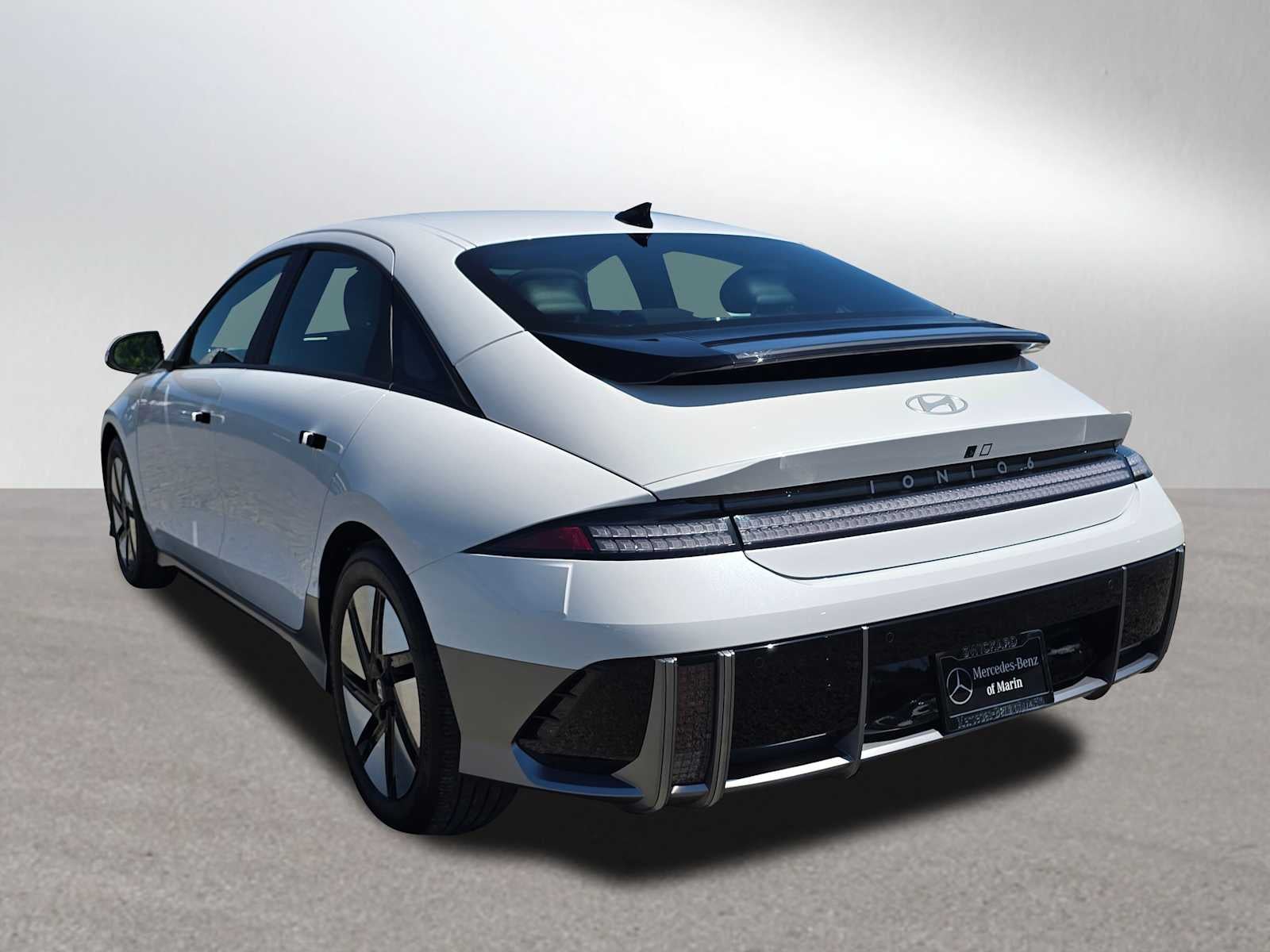 2024 Hyundai IONIQ 6 SE