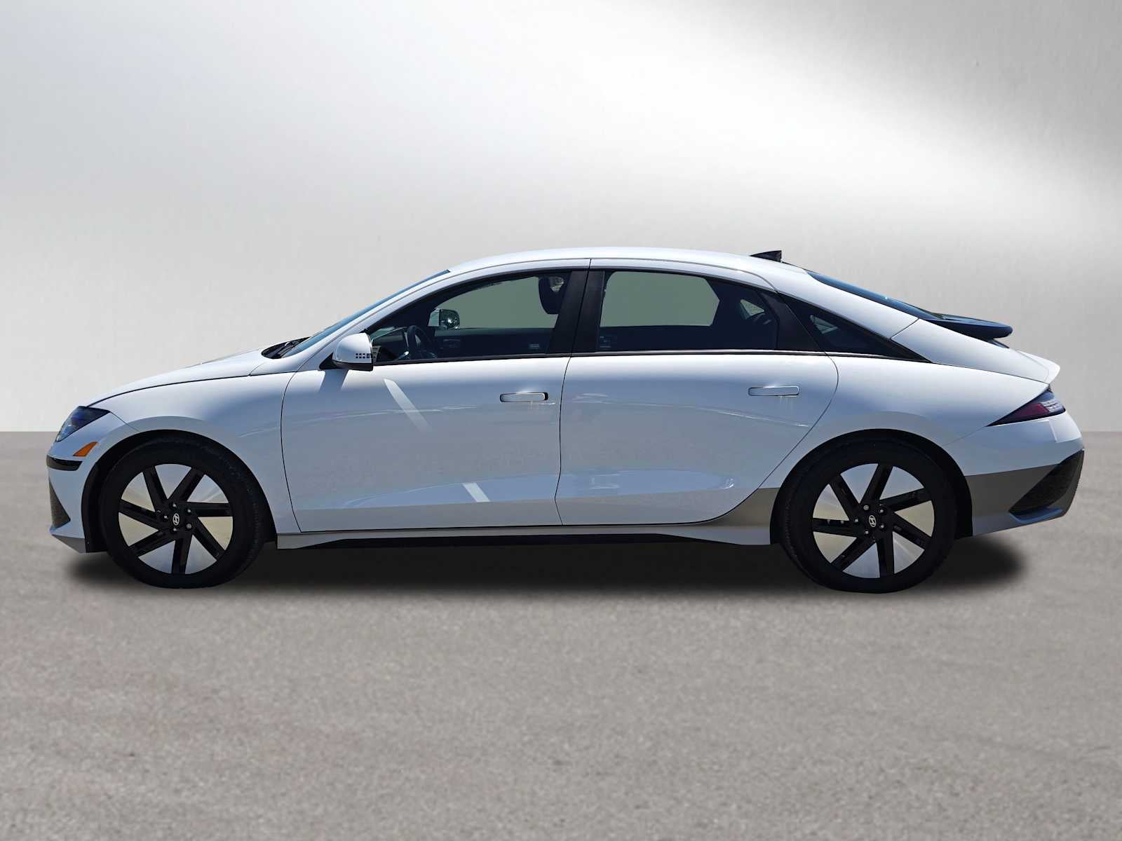 2024 Hyundai IONIQ 6 SE