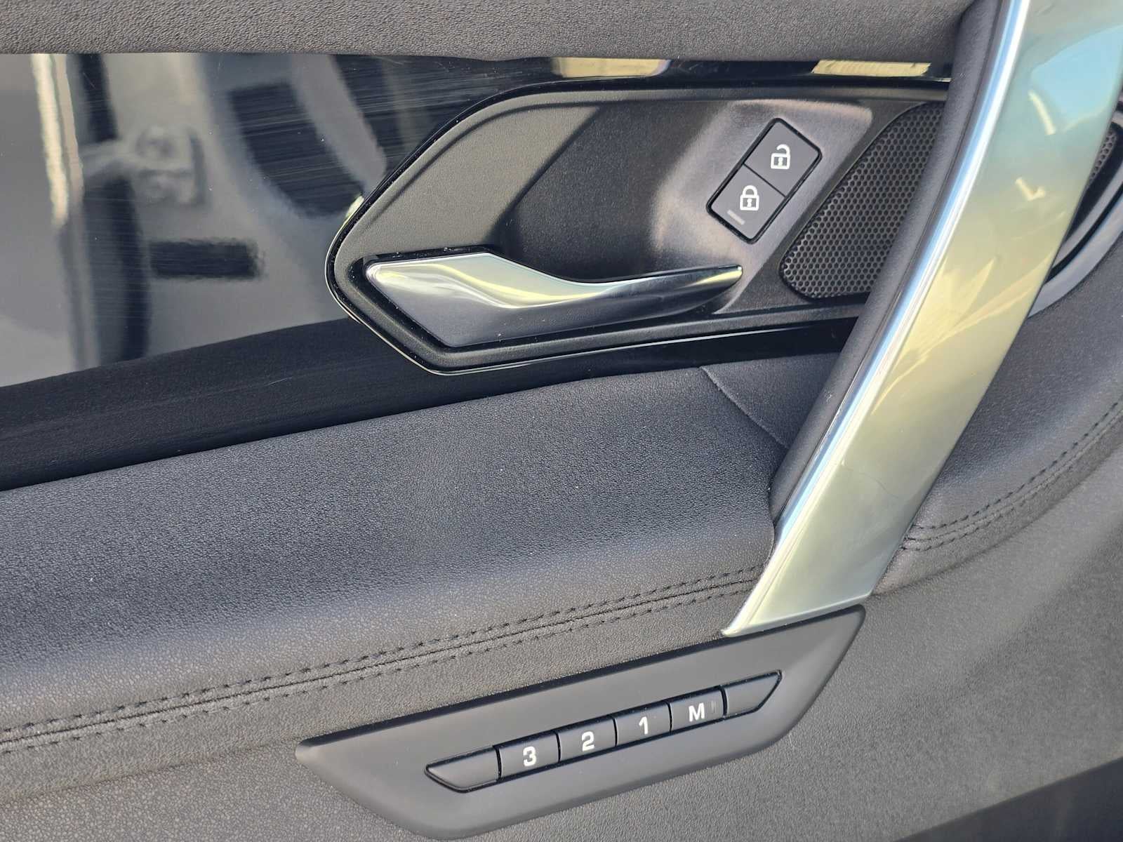 2025 Land Rover Discovery Sport S