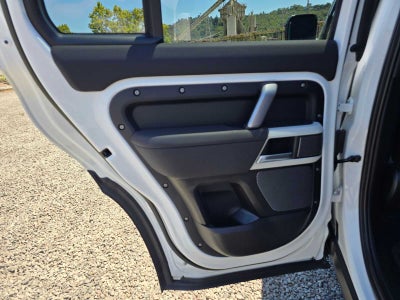 2023 Land Rover Defender X-Dynamic SE