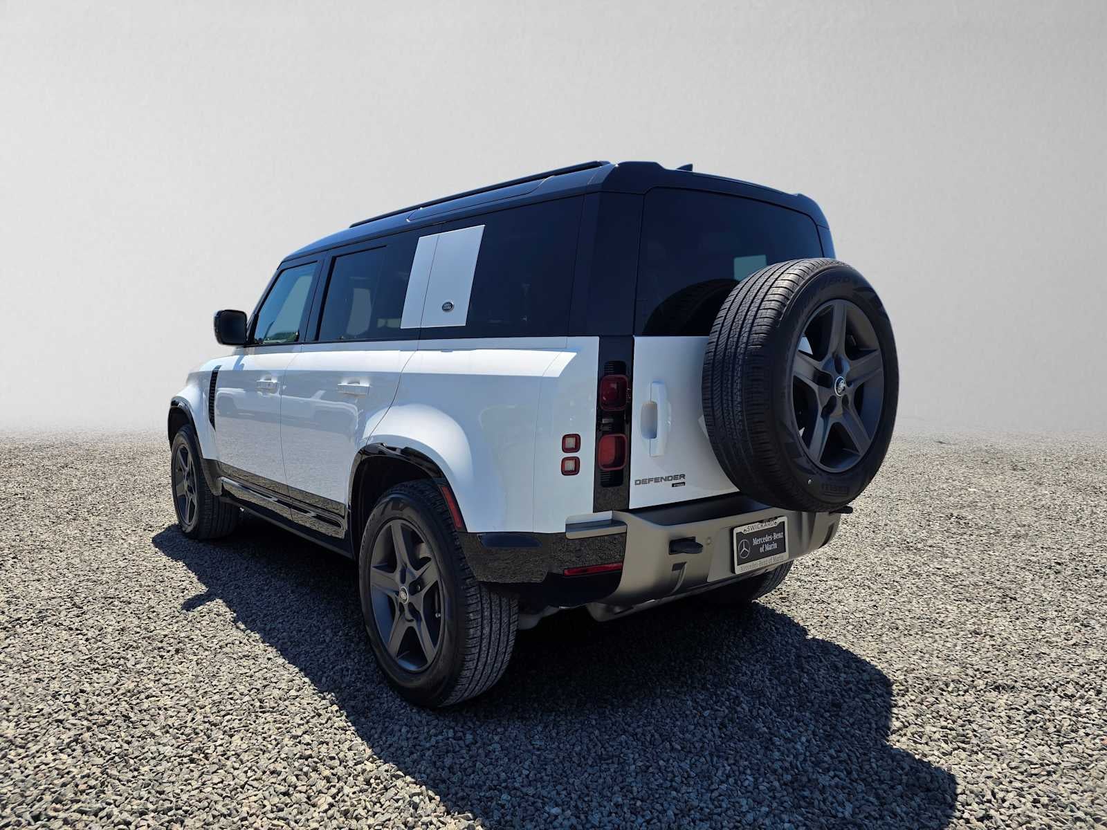 2023 Land Rover Defender X-Dynamic SE
