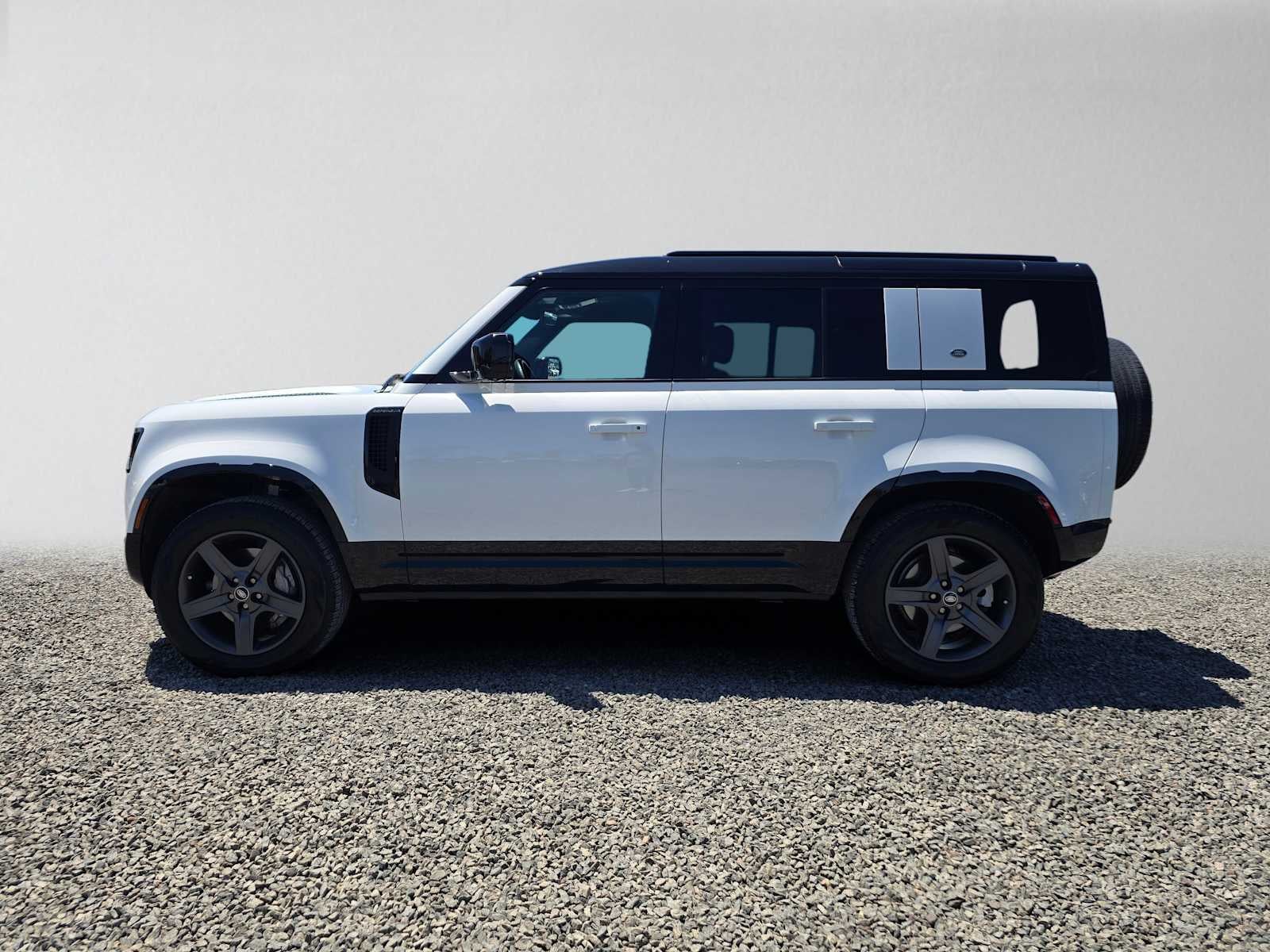 2023 Land Rover Defender X-Dynamic SE