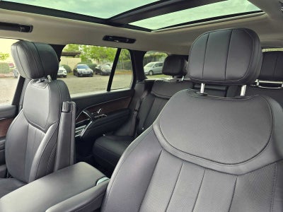 2023 Land Rover Range Rover SE