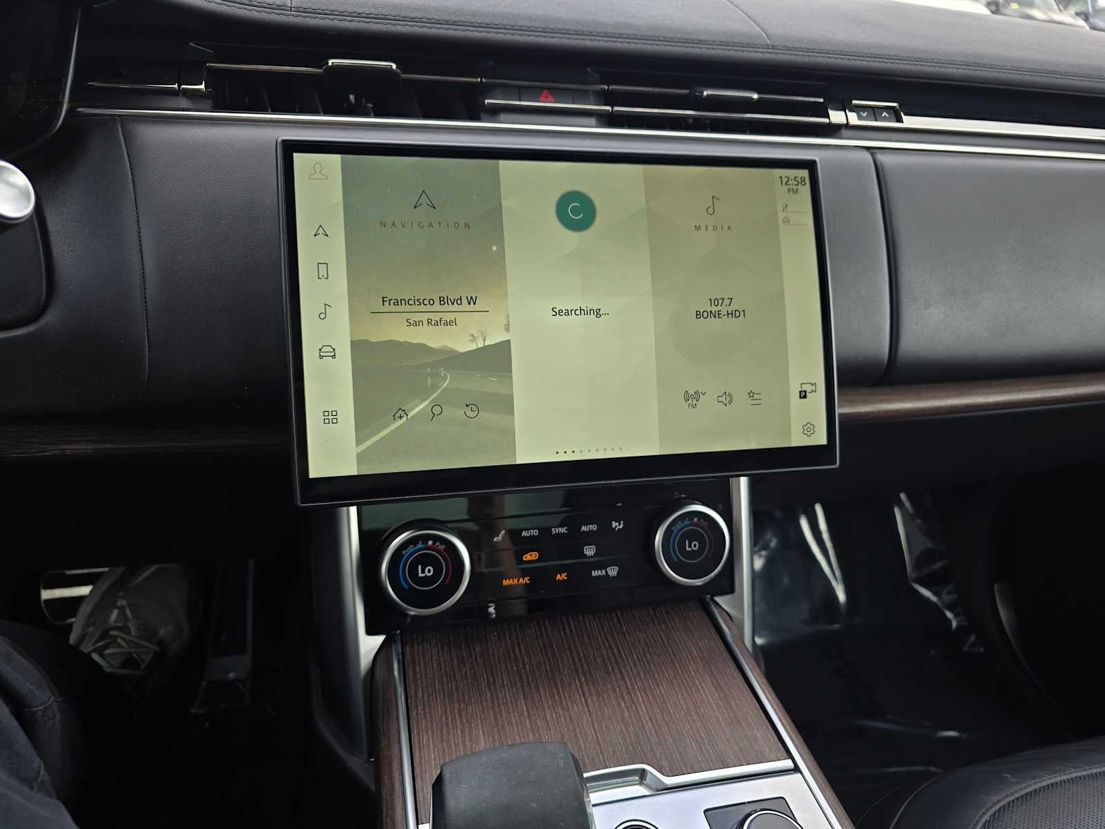 2023 Land Rover Range Rover SE