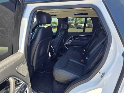 2022 Land Rover New Range Rover SE