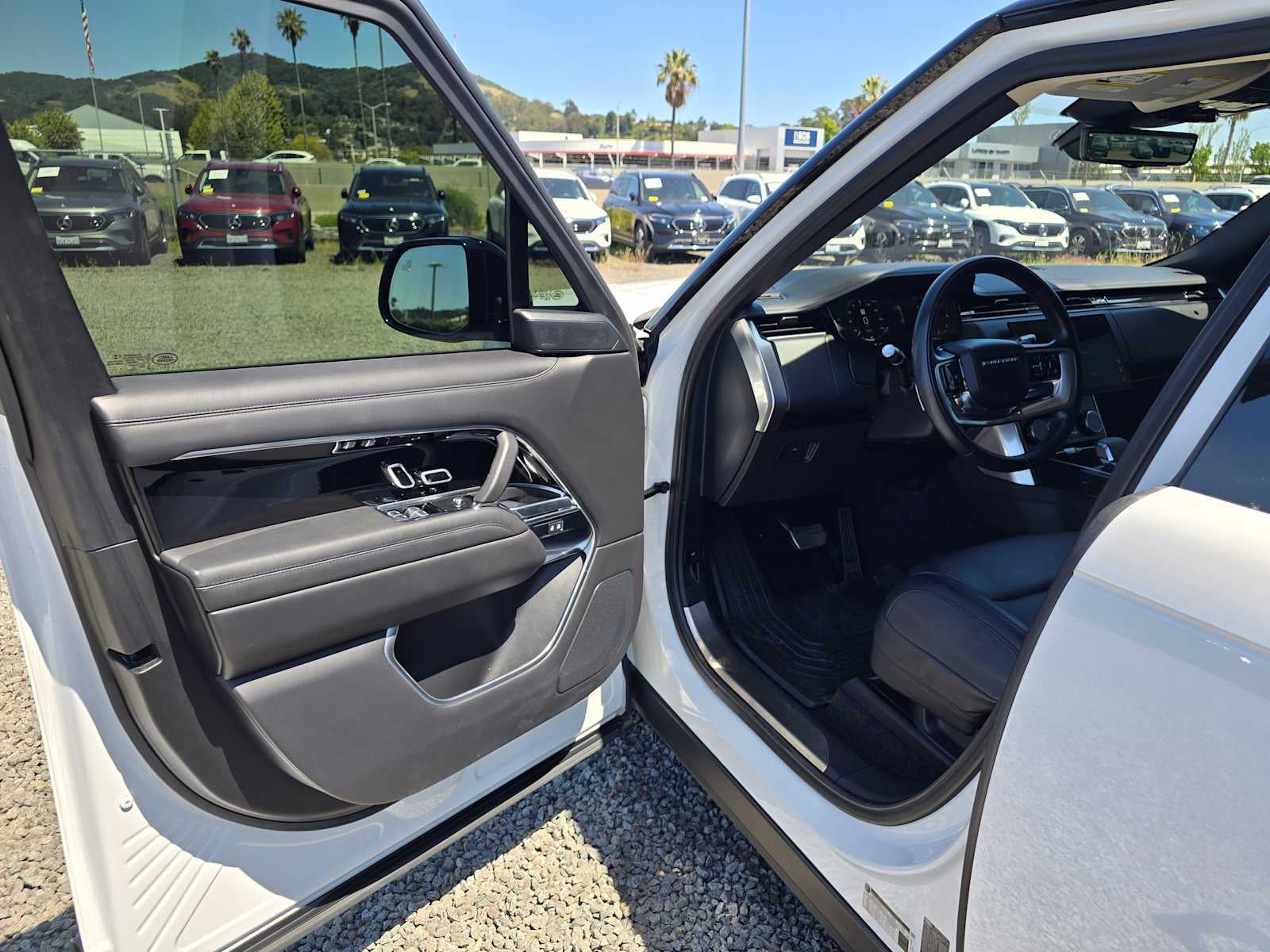 2022 Land Rover New Range Rover SE