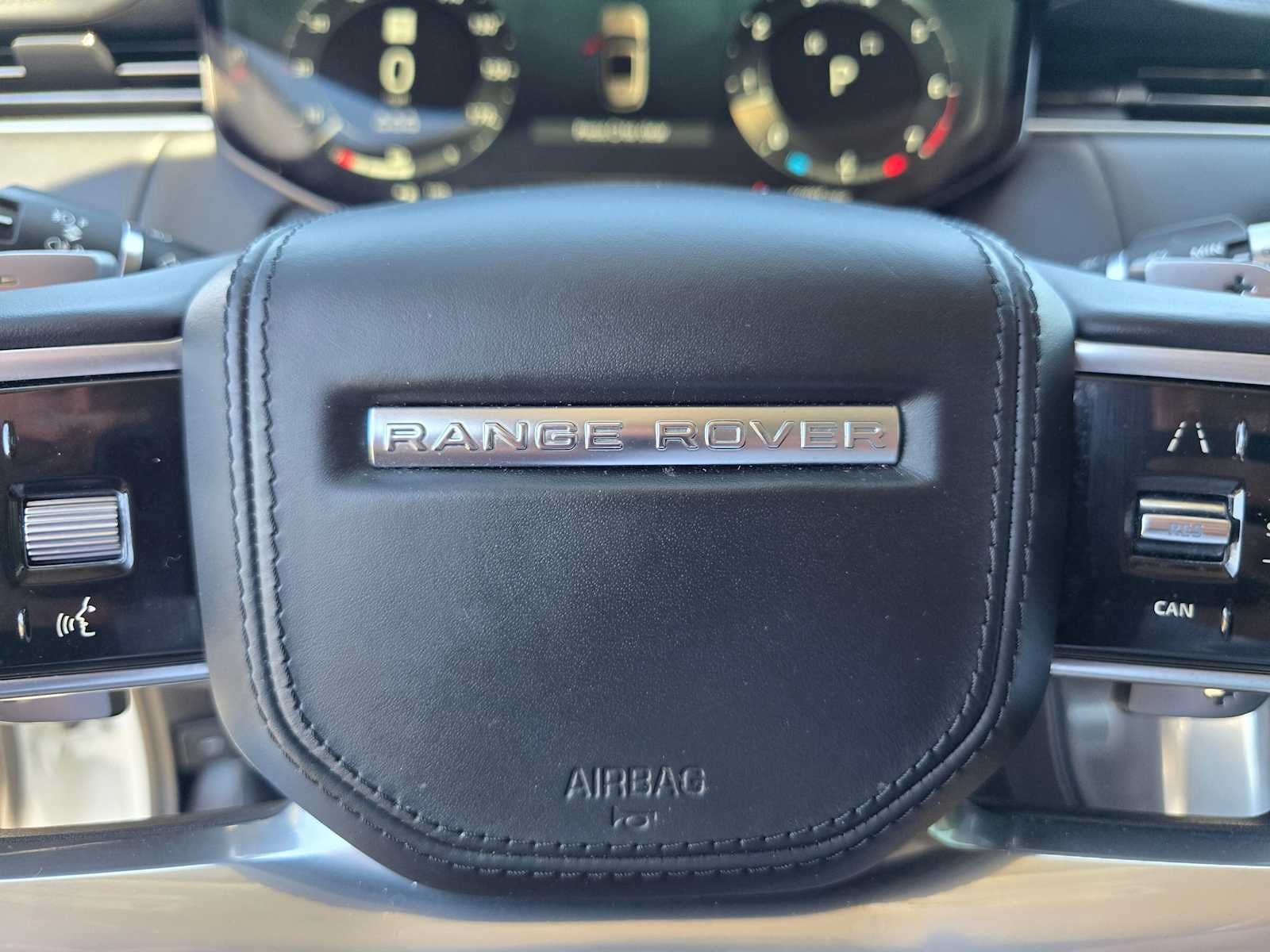 2022 Land Rover New Range Rover SE