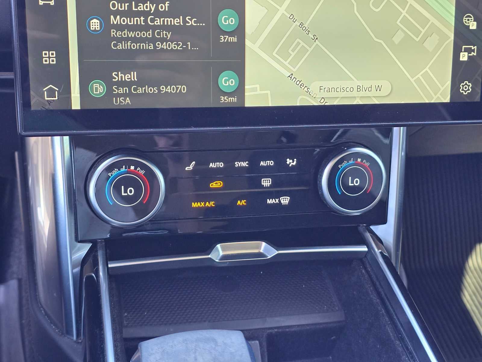 2022 Land Rover New Range Rover SE