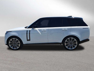 2022 Land Rover New Range Rover SE
