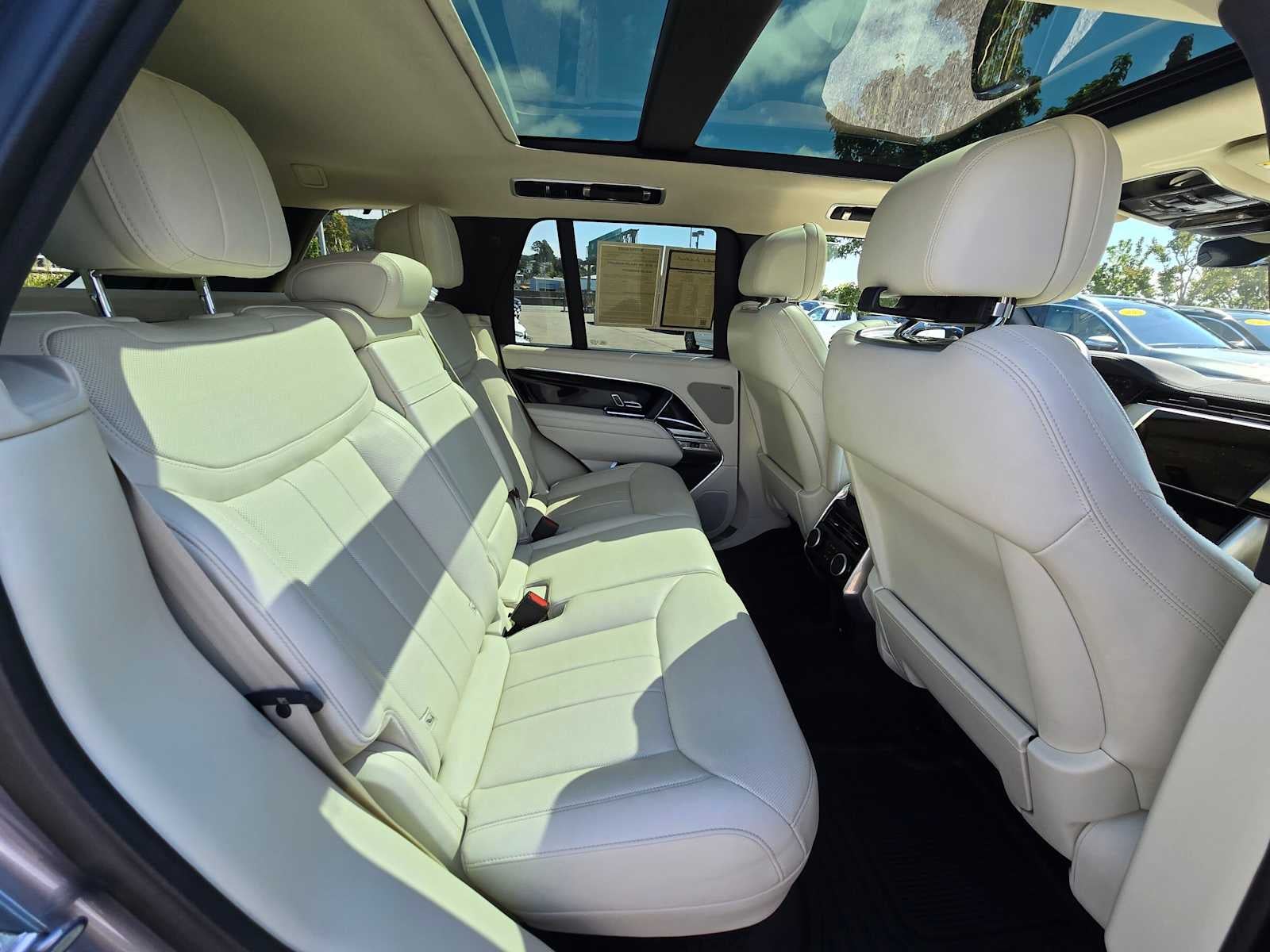 2024 Land Rover Range Rover SE