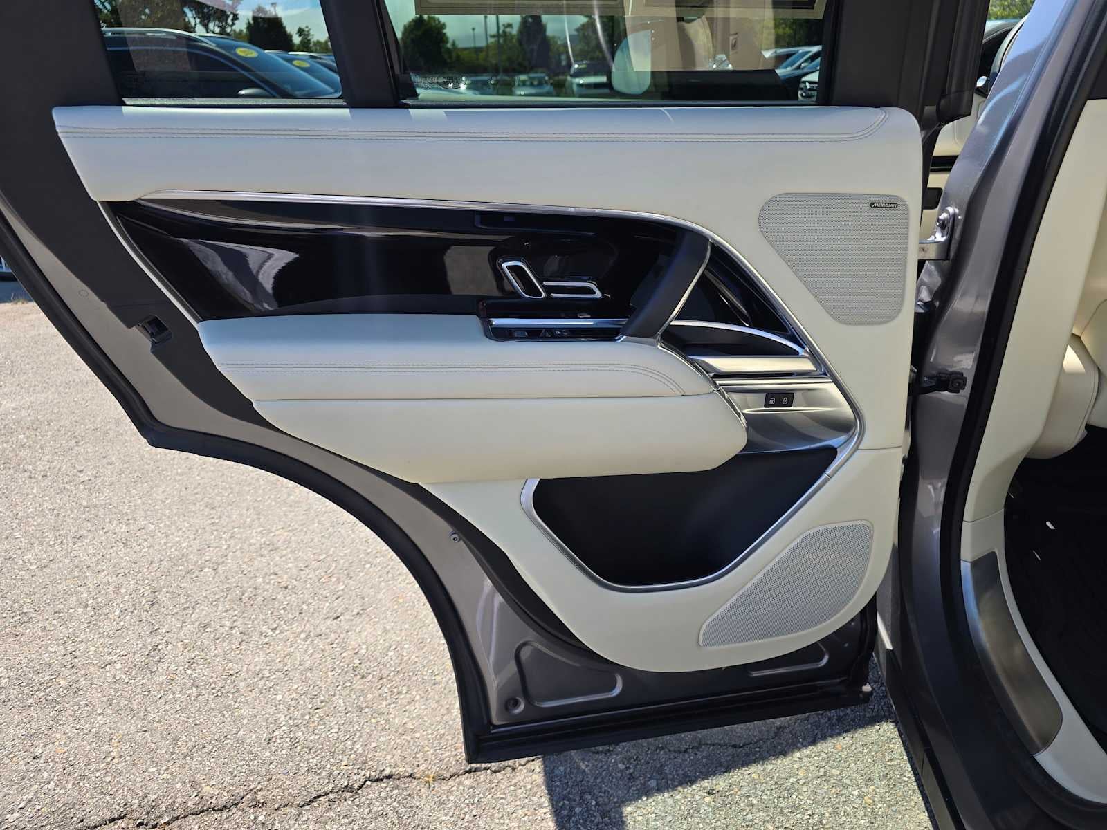 2024 Land Rover Range Rover SE