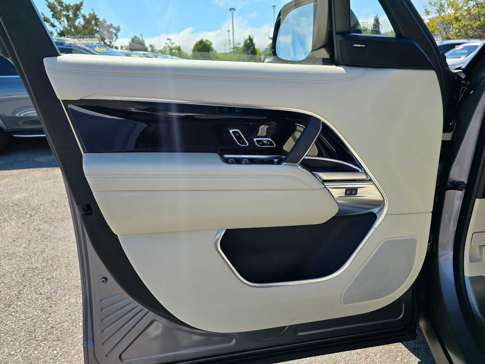 2024 Land Rover Range Rover SE
