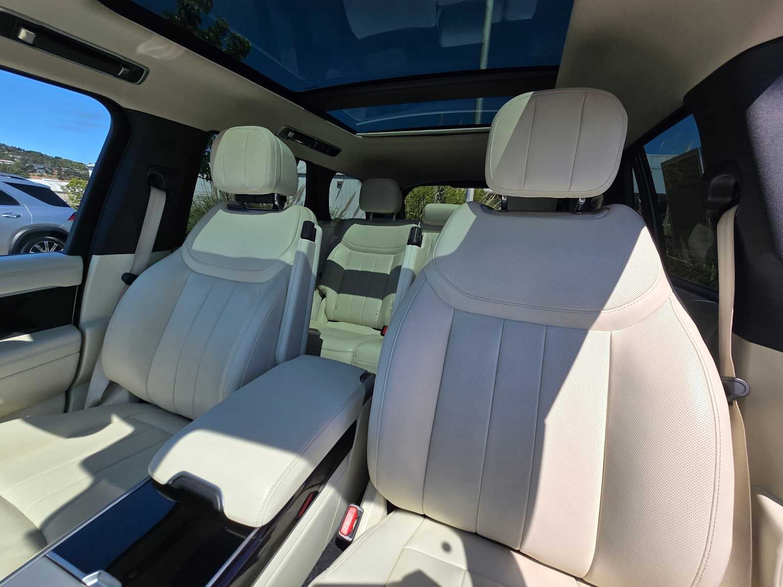 2024 Land Rover Range Rover SE