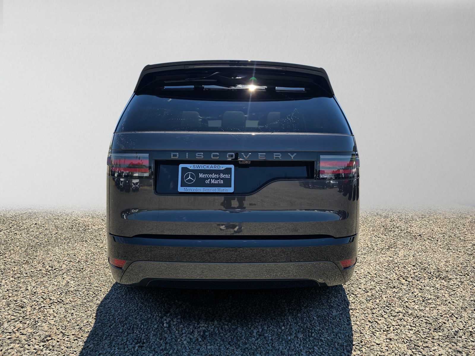 2025 Land Rover Discovery Dynamic SE