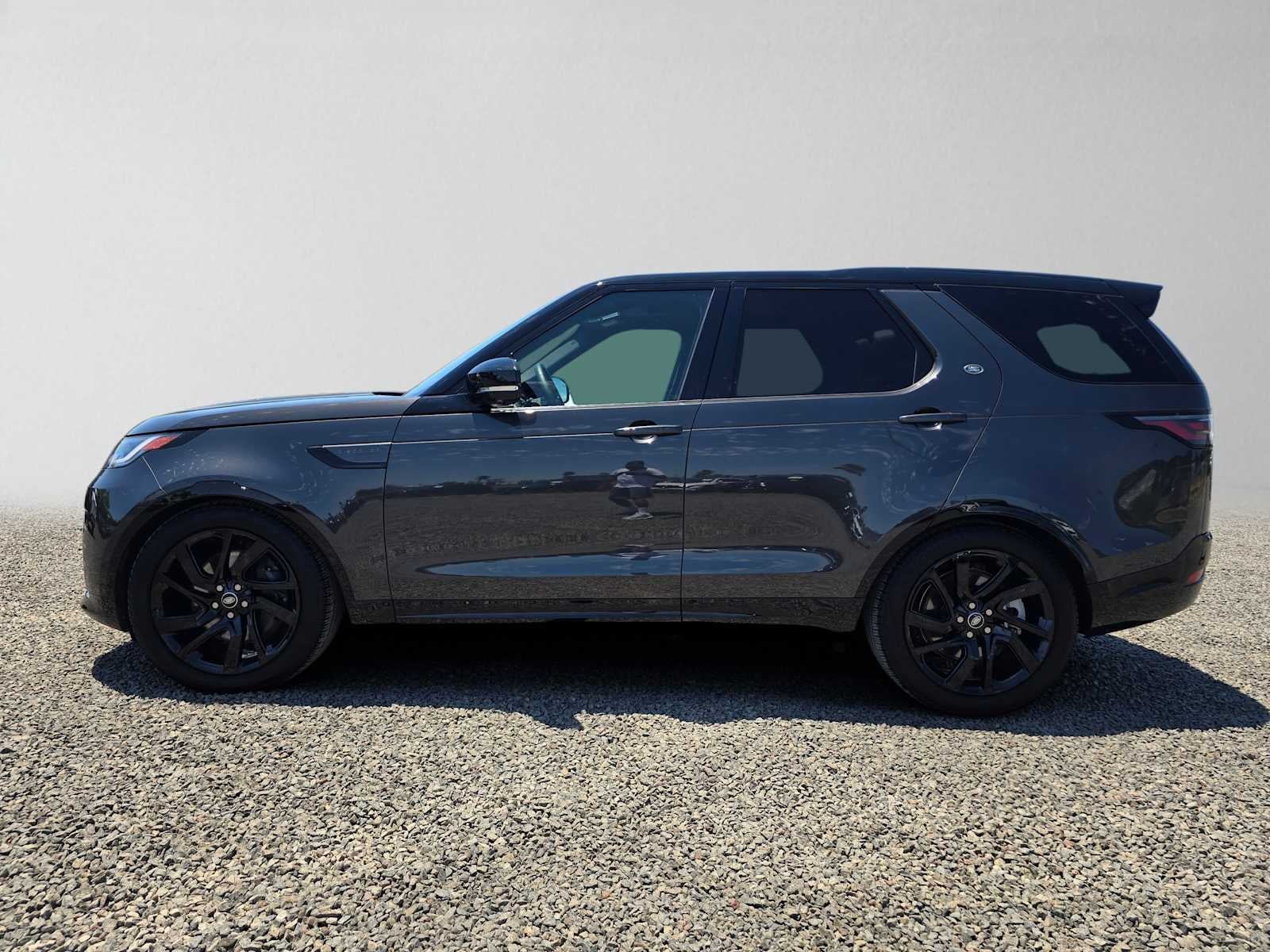 2025 Land Rover Discovery Dynamic SE