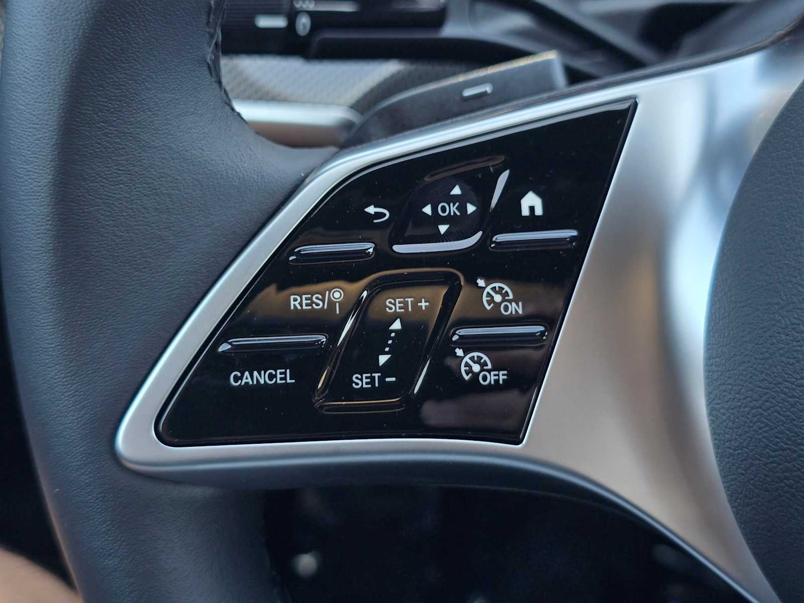 2026 Mercedes-Benz C 300 C 300