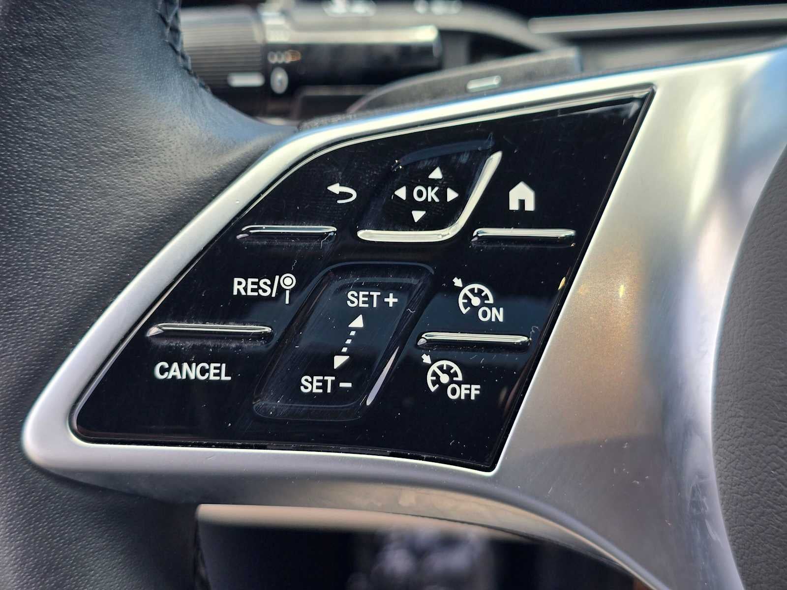 2023 Mercedes-Benz C 300 Sedan