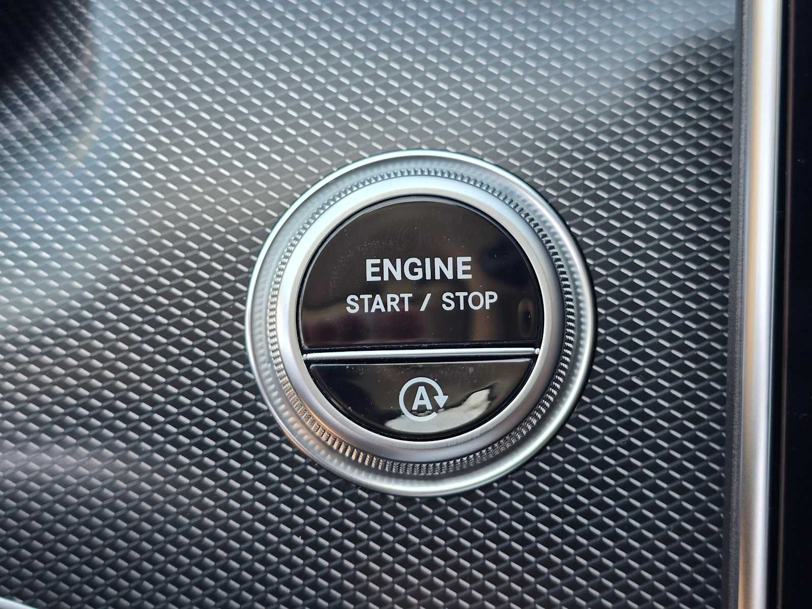 2025 Mercedes-Benz C 300 Sedan