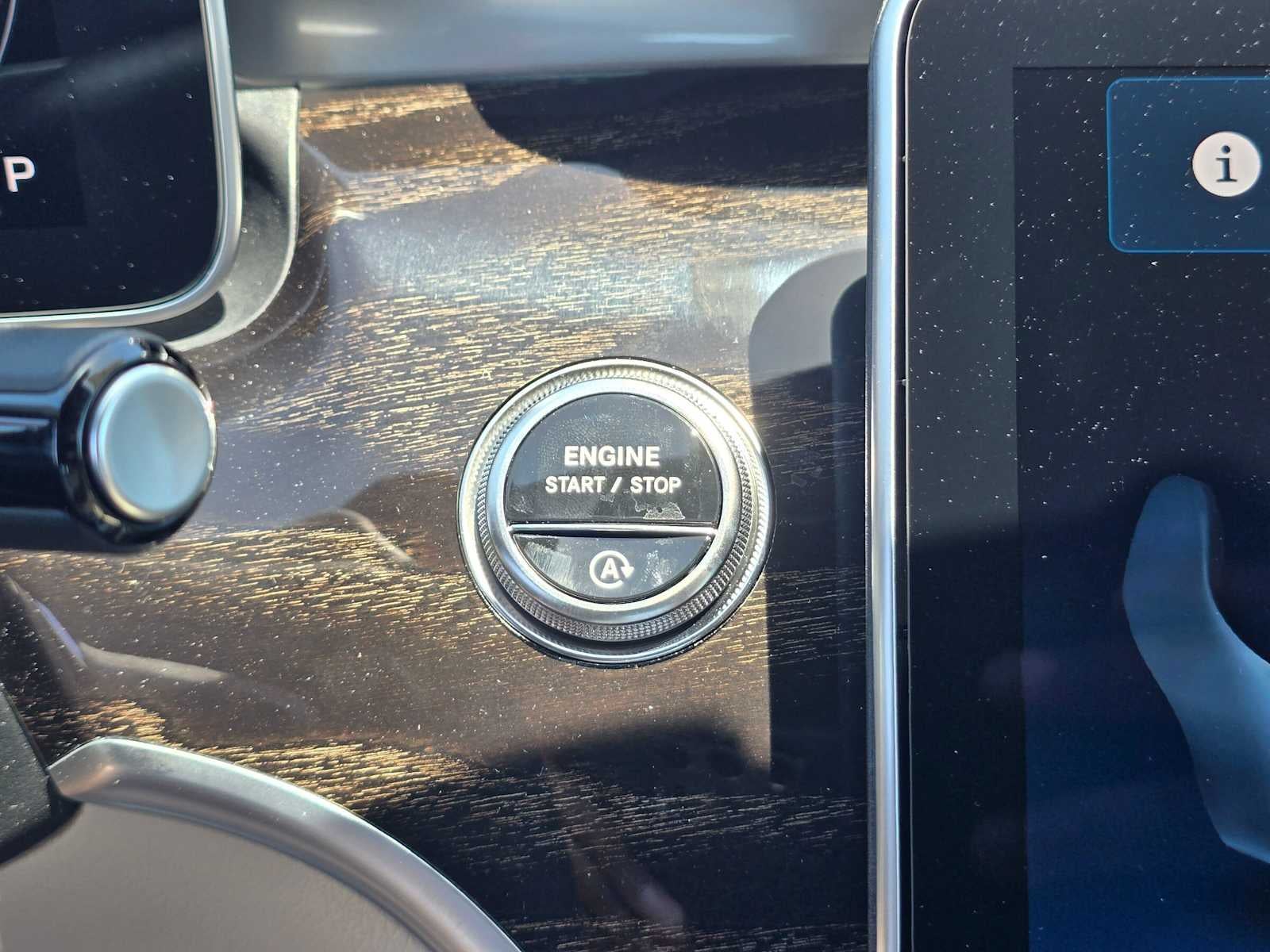 2026 Mercedes-Benz C 300 4MATIC® Sedan