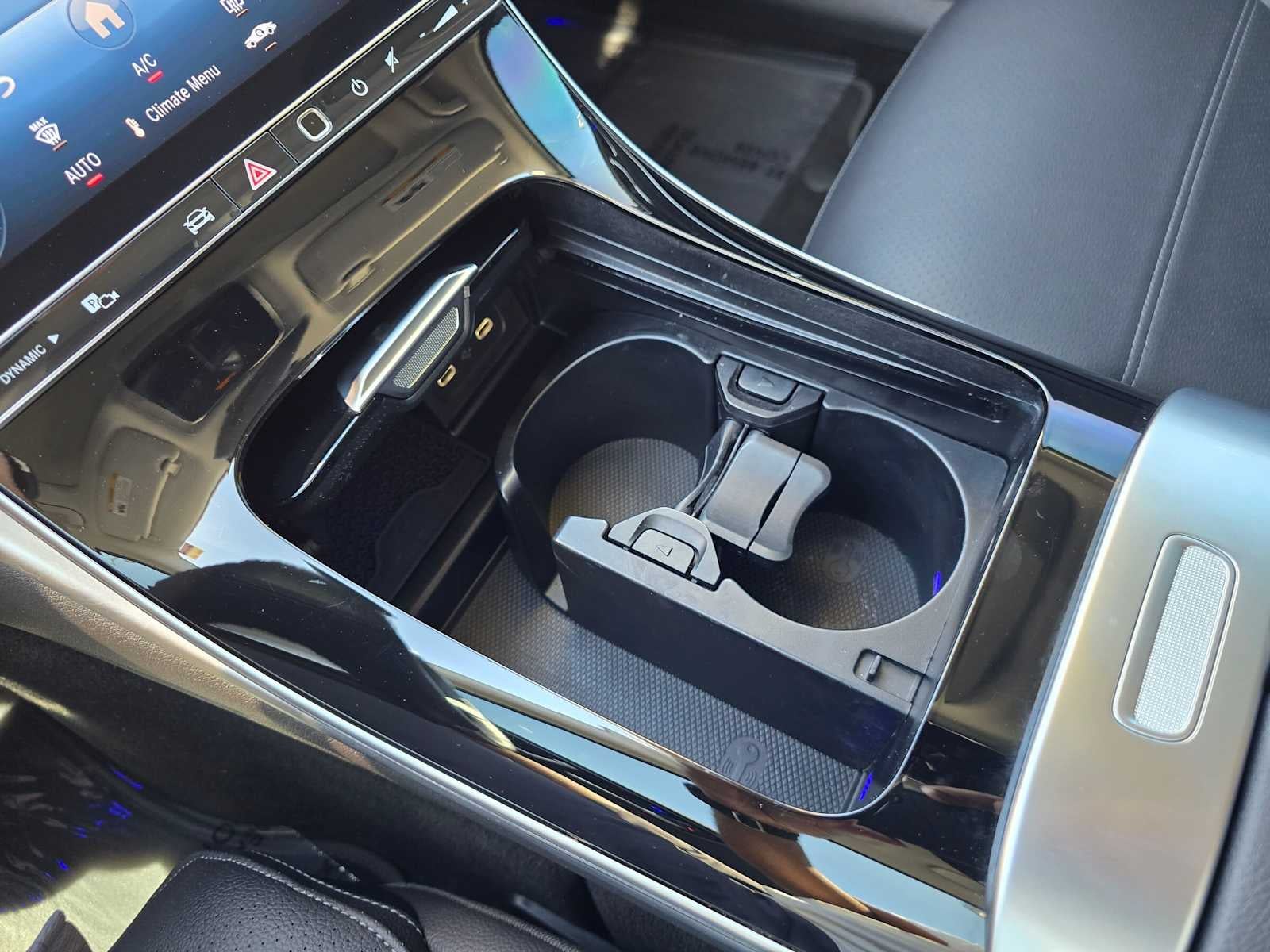 2025 Mercedes-Benz C 300 4MATIC® Sedan