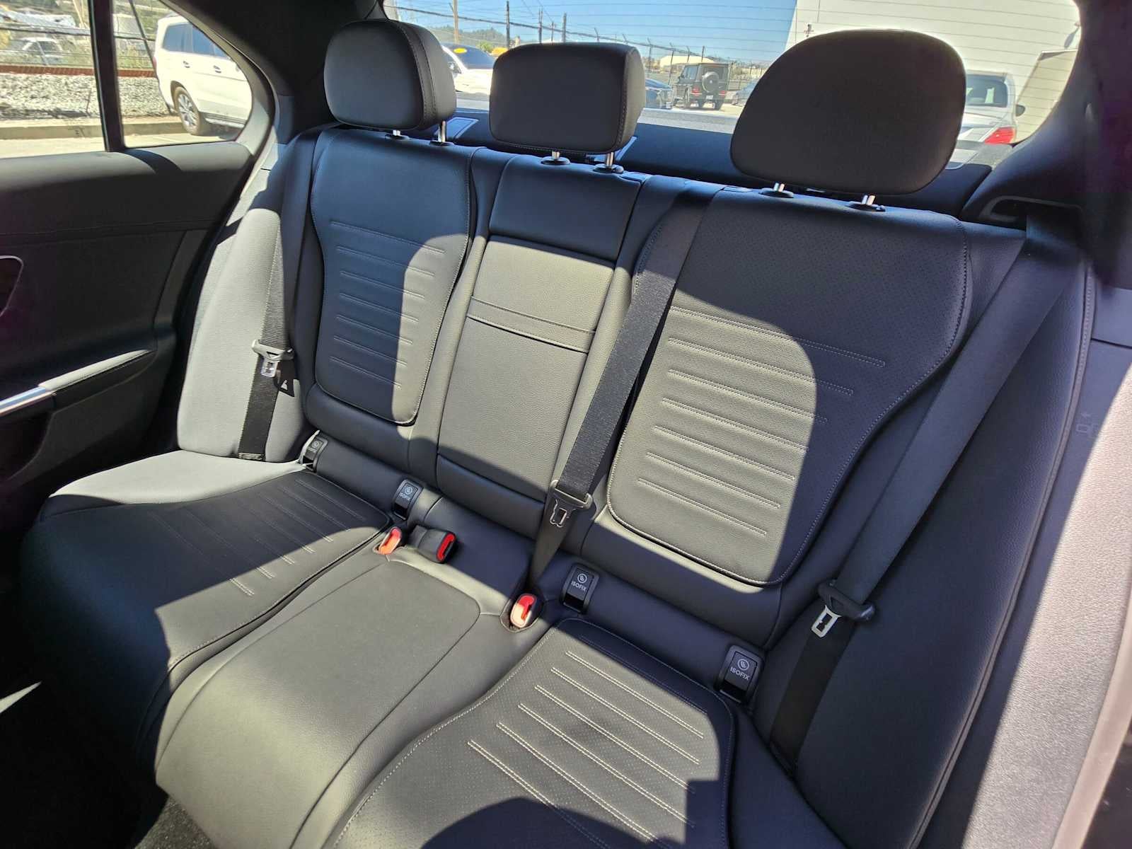 2025 Mercedes-Benz C 300 4MATIC® Sedan