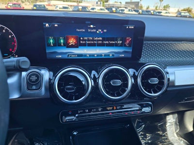 2026 Mercedes-Benz GLB 250 SUV