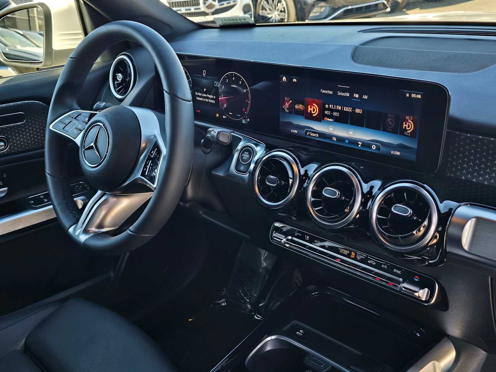 2026 Mercedes-Benz GLB 250 SUV