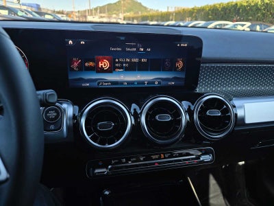 2026 Mercedes-Benz GLB 250 SUV