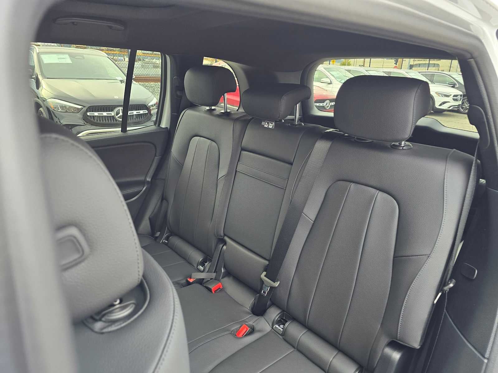 2026 Mercedes-Benz GLB 250 4MATIC® SUV