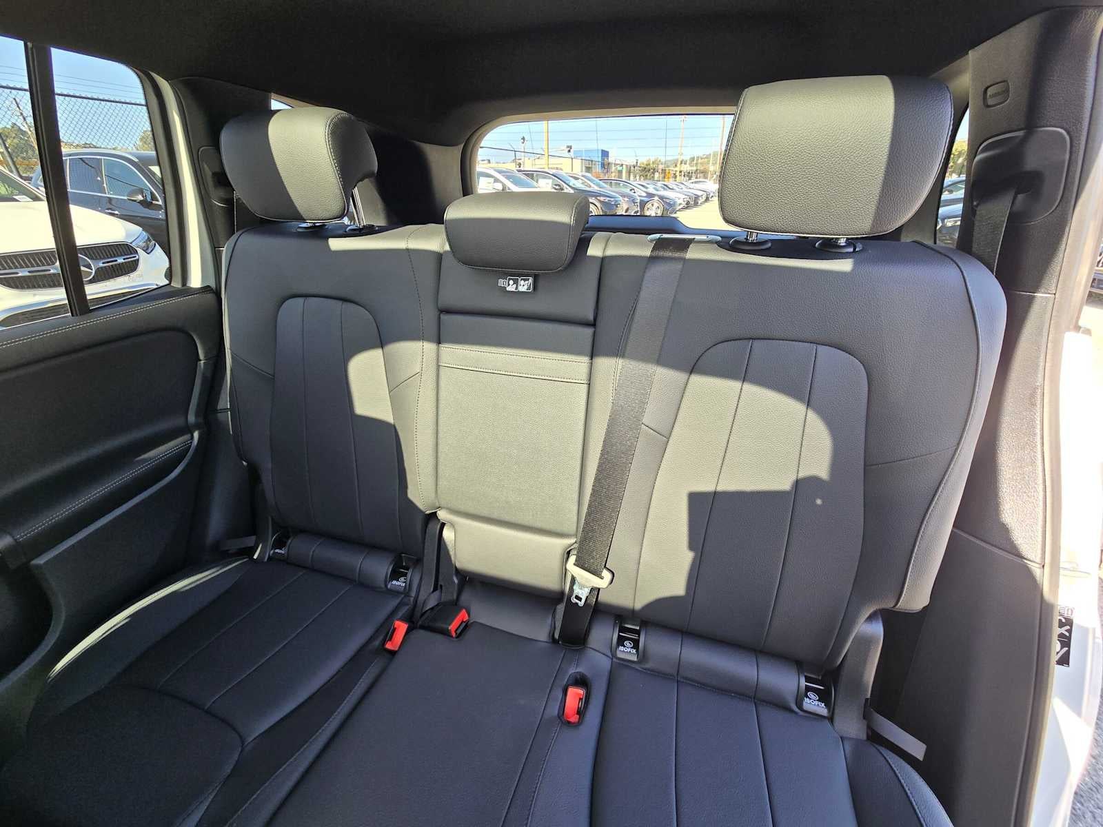 2026 Mercedes-Benz GLB 250 4MATIC® SUV