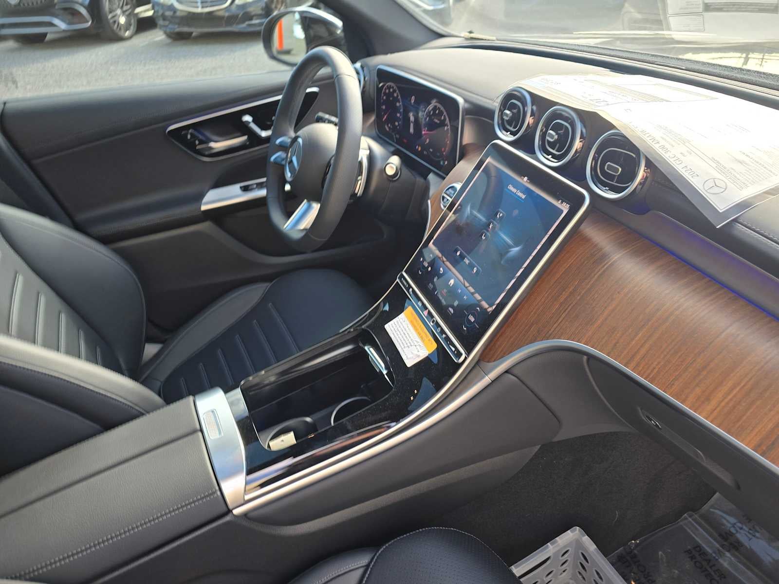 2024 Mercedes-Benz GLC 300 GLC 300