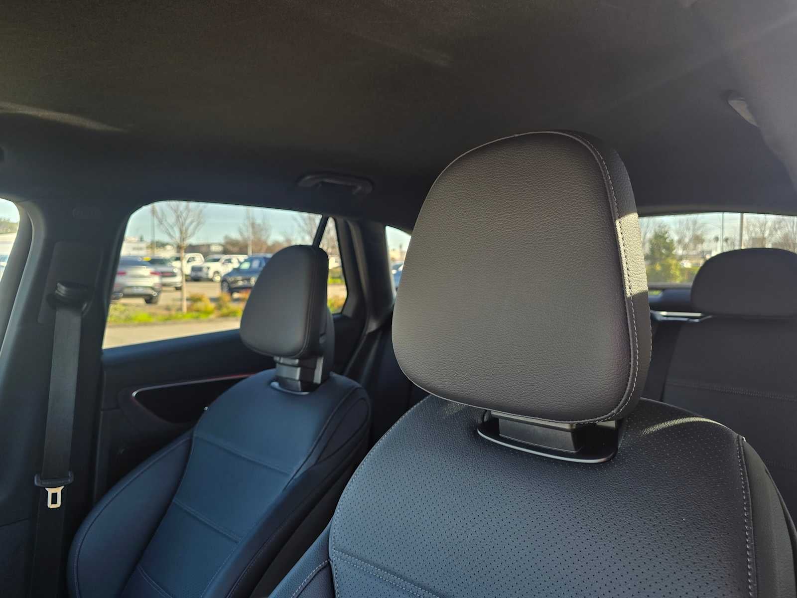 2025 Mercedes-Benz GLC GLC 300