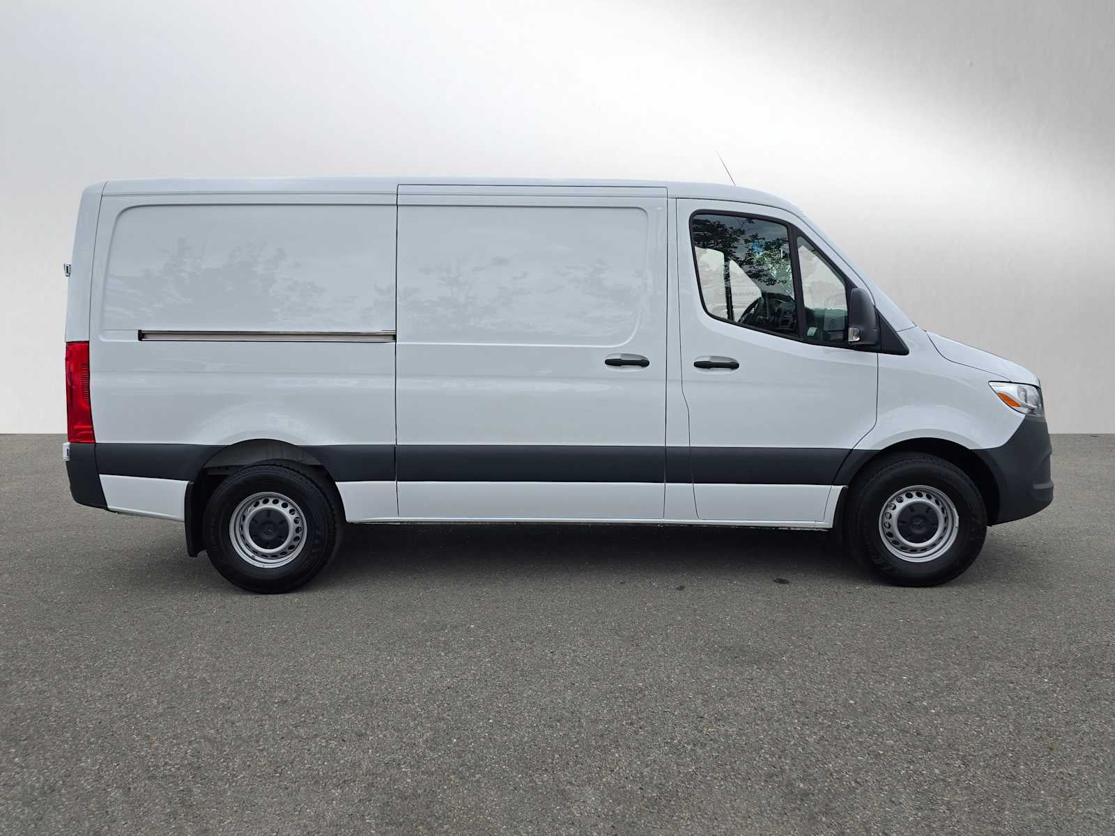 2025 Mercedes-Benz Sprinter Cargo Van 2500 Standard Roof I4 Diesel 144 RWD