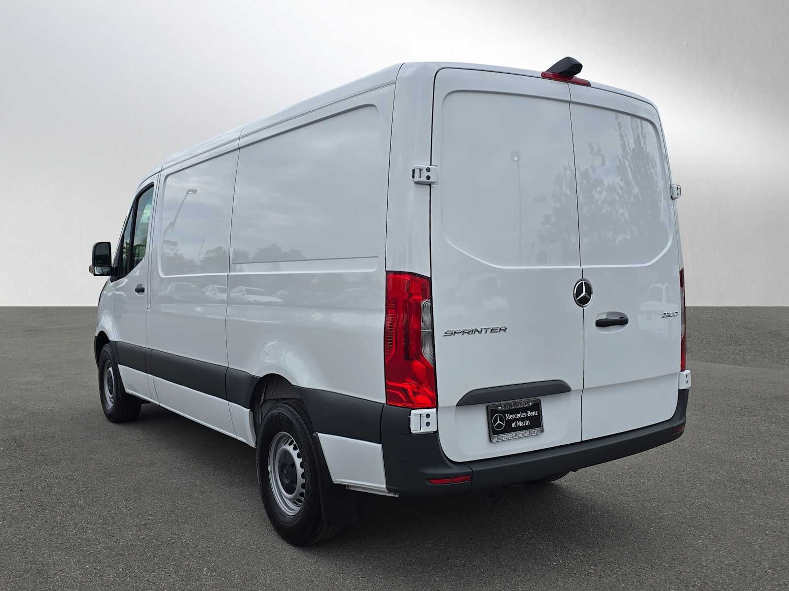 2025 Mercedes-Benz Sprinter Cargo Van 2500 Standard Roof I4 Diesel 144 RWD
