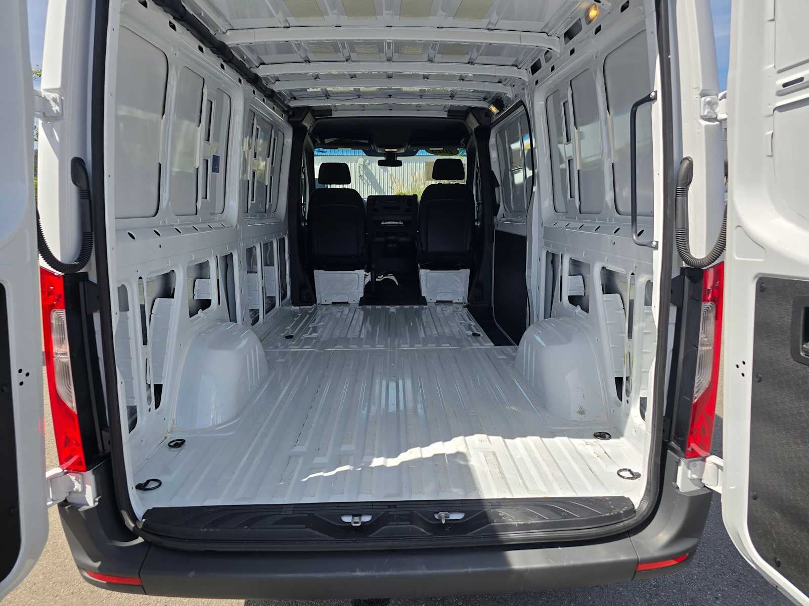 2025 Mercedes-Benz Sprinter Cargo Van 2500 Standard Roof I4 Diesel 144 RWD