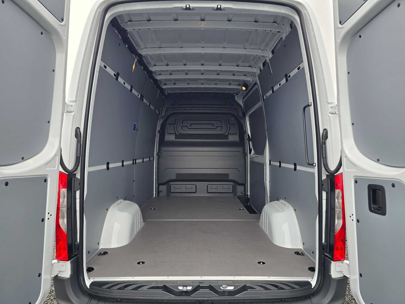 2026 Mercedes-Benz Sprinter 2500 Standard Roof I4 Diesel 144 RWD