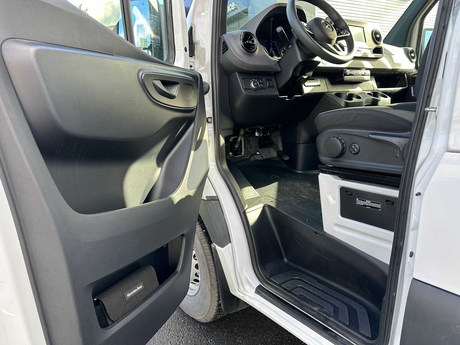 2023 Mercedes-Benz Sprinter Cargo Van 1500 Standard Roof I4 Gas 144 RWD