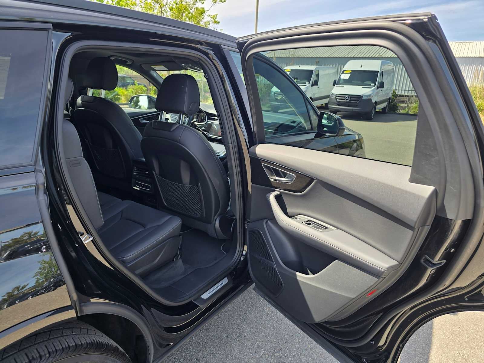 2025 Audi Q7 Premium Plus